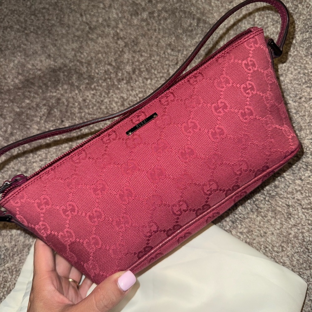 Gucci Pochette Boat Bag